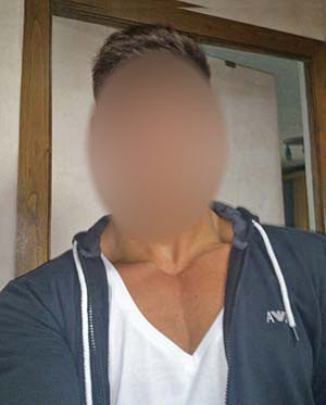 Bär sucht Kerl im Trainingsanzug