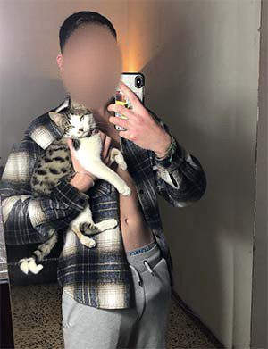Behaarter Bär sucht Fußfetisch in Offenburg