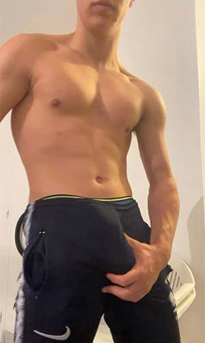 Gay unter der Woche sucht Nippelspiele