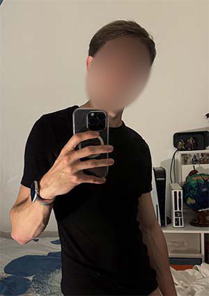 Kerl im Anzug Kai sucht Achselfetisch in Königsbrunn