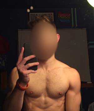 Kerl mit Glatze sucht Gruppensex in Nürtingen – wer macht mit?