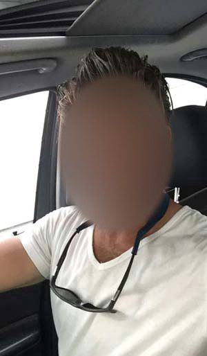 Kerl mit Glatze sucht Rollenspiel