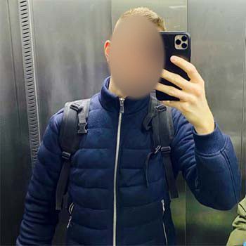 Kerl mit Schnauzer sucht Sex im Auto in Aken