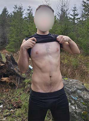 Uniform-Fetischist sucht Dreier Essen